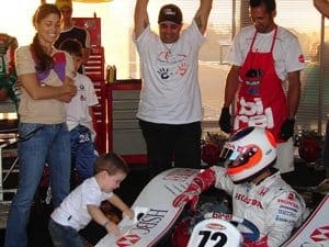 Família Barrichello curte os boxes na Granja