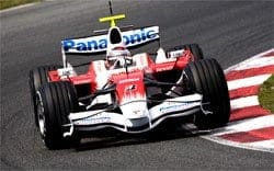 Trulli espera terminar entre os seis primeiros