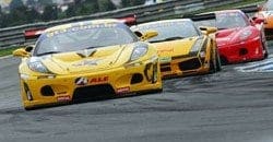 Ferrari se destaca na briga pelo título
