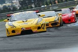 Ferrari se destaca na briga pelo título