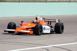 Bernoldi espera pontuar no circuito de Kansas