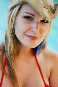 Concurso decide modelo que entregará troféu do Milhão