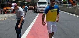 Jorge Neto arrisca algumas manobras no skate