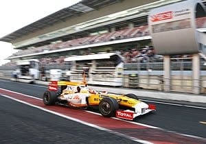 Renault e Alonso têm dia cheio de trabalho na Espanha