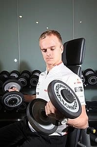 Contra a tendência atual, Kovalainen ganha peso