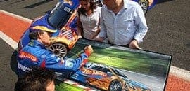 Quadro retrata o novo carro de Chico Serra