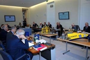 <b>FIA confirma reunião para discutir ‘polêmicos’ difusores traseiros</b>