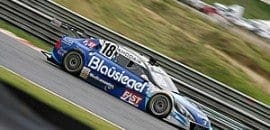 Khodair perde capô, cai para último mas termina na 8ª posição