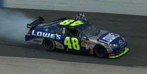Jimmie Johnson volta a vencer