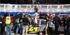 Jeff Gordon quebra o jejum e vence no Texas
