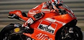 Casey Stoner começa o fim de semana na frente no Qatar
