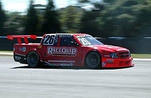 Carlos Medeiros estréia largando na 9ª fila em Curitiba