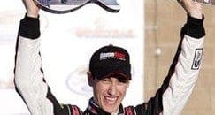 Joey Logano, de 18 anos, vence a segunda na carreira