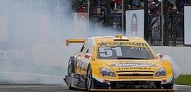 Rodas voadoras complicam AMG em Curitiba