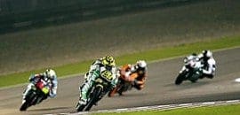Após quatro voltas, chuva vem e dá vitória a Iannone