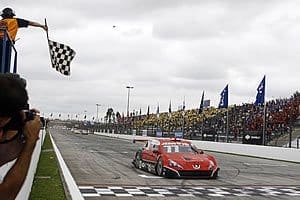 Valdeno Brito comemora liderança do campeonato