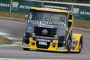 Felipe Giaffone é o mais rápido do dia