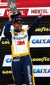 Átila Abreu sobe no pódio em Brasília e volta aos top 10