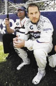 Jacques Villeneuve já tem sua escola de pilotos