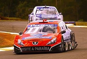 Brito fecha o dia em terceiro nos treinos livres