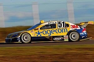 Átila Abreu larga novamente no grupo dianteiro