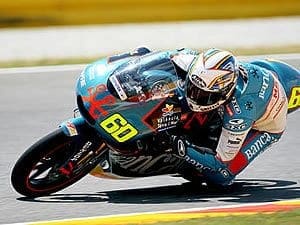 Simón começa fim de semana italiano com bom ritmo