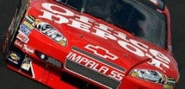 Tony Stewart foi de último a primeiro numa corrida impressionante