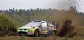 SS5: Jari-Matti Latvala vai a caça de Mikko Hirvonen