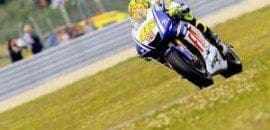Valentino Rossi, pela 100ª vez, vence na MotoGP