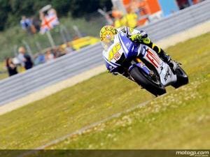Valentino Rossi, pela 100ª vez, vence na MotoGP