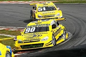 Ricardo Maurício sofre ultrapassagem perigosa e fica em 7º