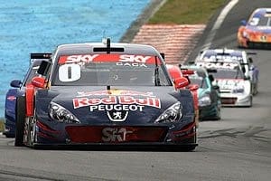 Com recuperação espetacular, Cacá assume a liderança do campeonato