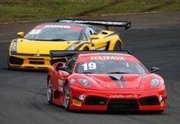 Carros da GT3 se destacam nos 500 Km de São Paulo
