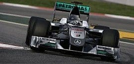 Mercedes anuncia acordo com a Petronas