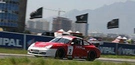 André Posses domina sessão classificatória da 996 no Rio