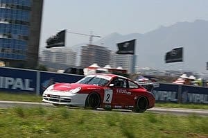 André Posses domina sessão classificatória da 996 no Rio