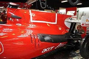 Ferrari muda pintura do F10