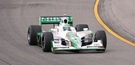<b>Tony Kanaan vence com dobradinha brasileira Iowa</b>