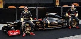 <b>Renault apresenta carro e confirma Senna como piloto de testes</b>