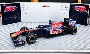 <b>Toro Rosso apresenta a sua segunda construção</b>