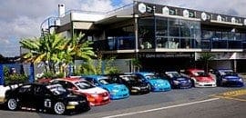 Equipes apresentam os modelos e partem para o trabalho na pista