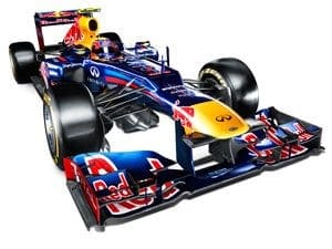 <b>Red Bull mostra RB8 com degrau e fresta de ar no bico</b>