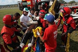 Piquet passa bem depois de capotagem na etapa goiana