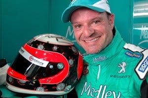 Capacete de Barrichello homenageia Corinthians