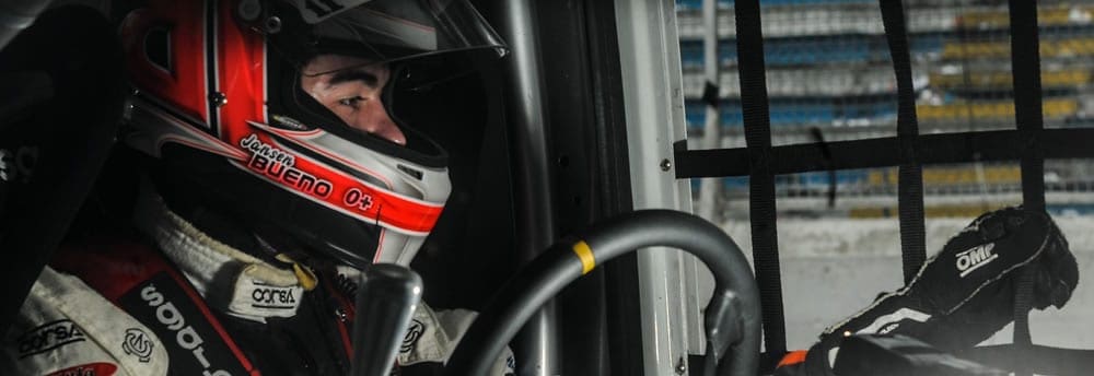 Filho de Diumar Bueno estreia em 2013 com caminhão Volvo