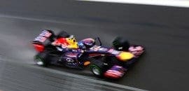 Vettel sobra no final do Q3 e marca primeira pole de 2013 na Austrália