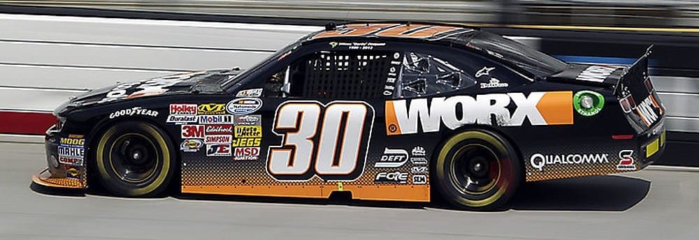 Acidente tira Nelsinho Piquet da corrida da Nationwide Series em Bristol