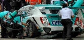 Apesar de problemas, Barrichello celebra pontos