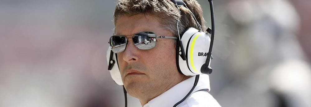 Mercedes anuncia saída de Nick Fry do comando da equipe