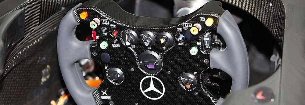 Pilotos ainda ficarão sem sinalizações dentro do cockpit em Sepang